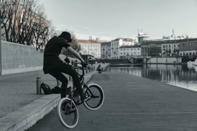 man in black shirt doing a bike exhibition